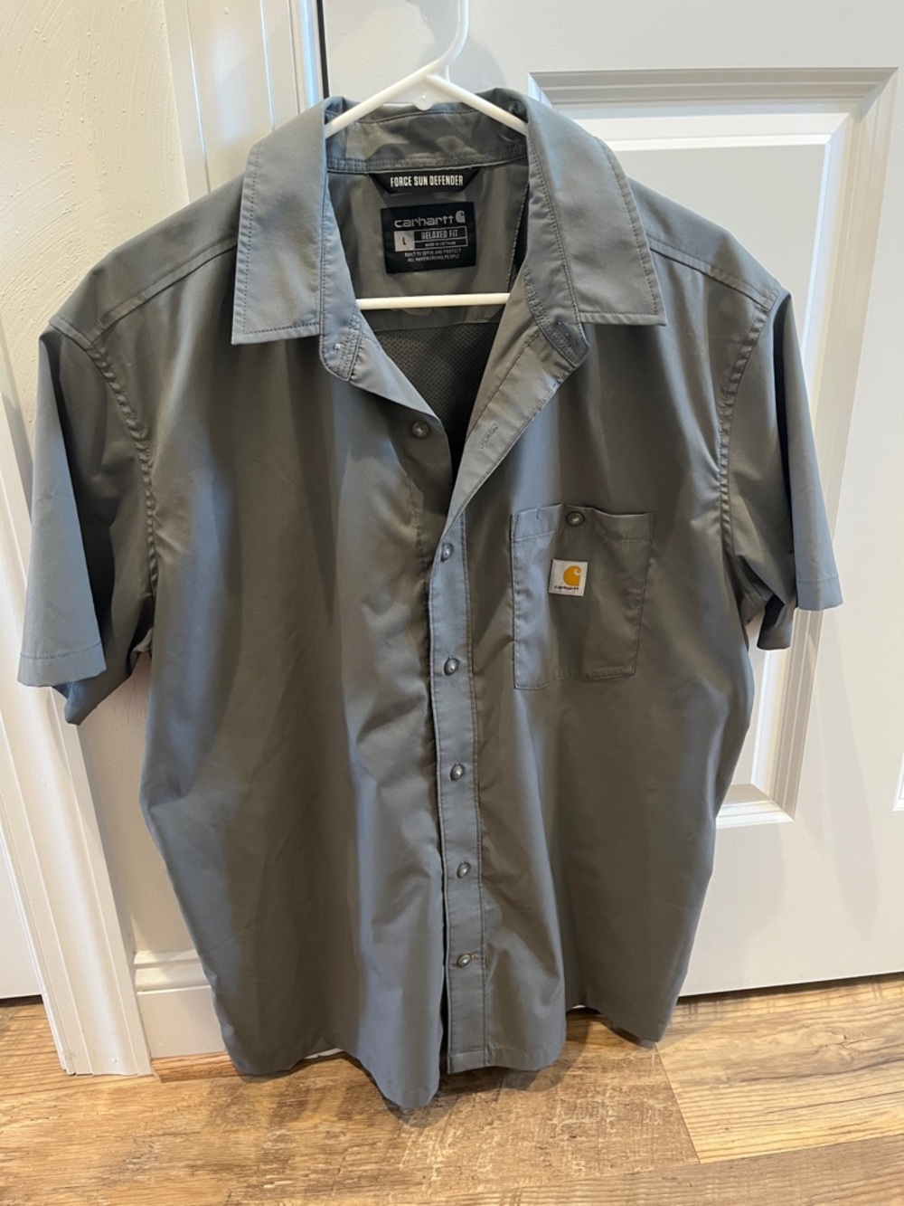 Carhartt Men’s Short-Sleeve Button-Down Shirt — Gray
